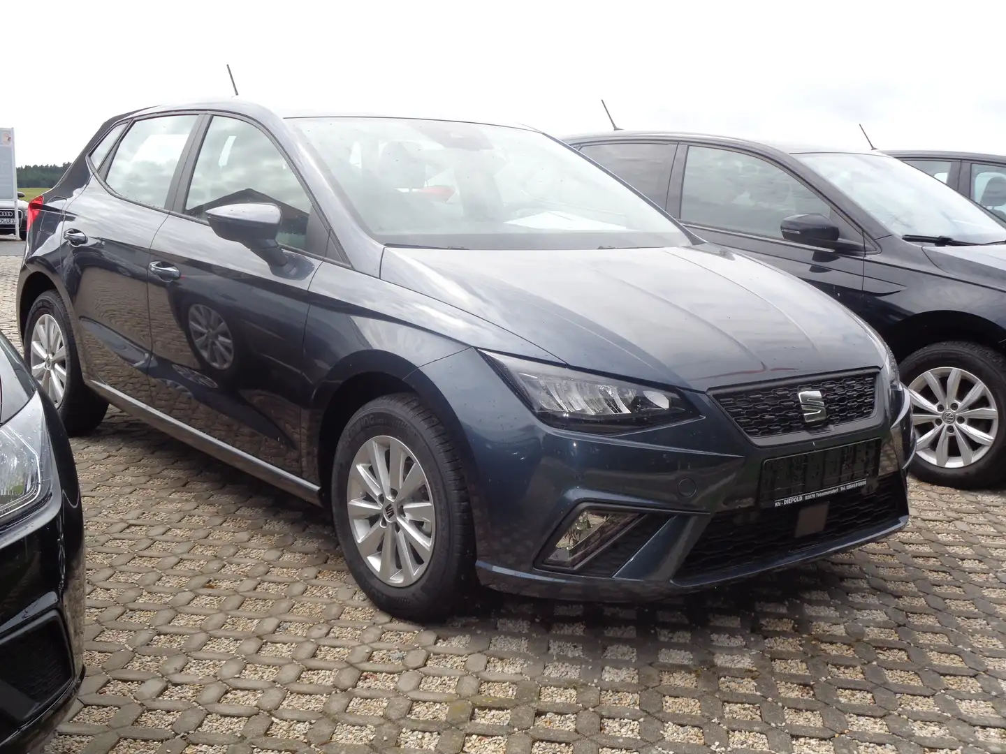 SEAT Ibiza 1.0 TSI Style *Rückf.-Camera*SHZ*Android* Grau - 2