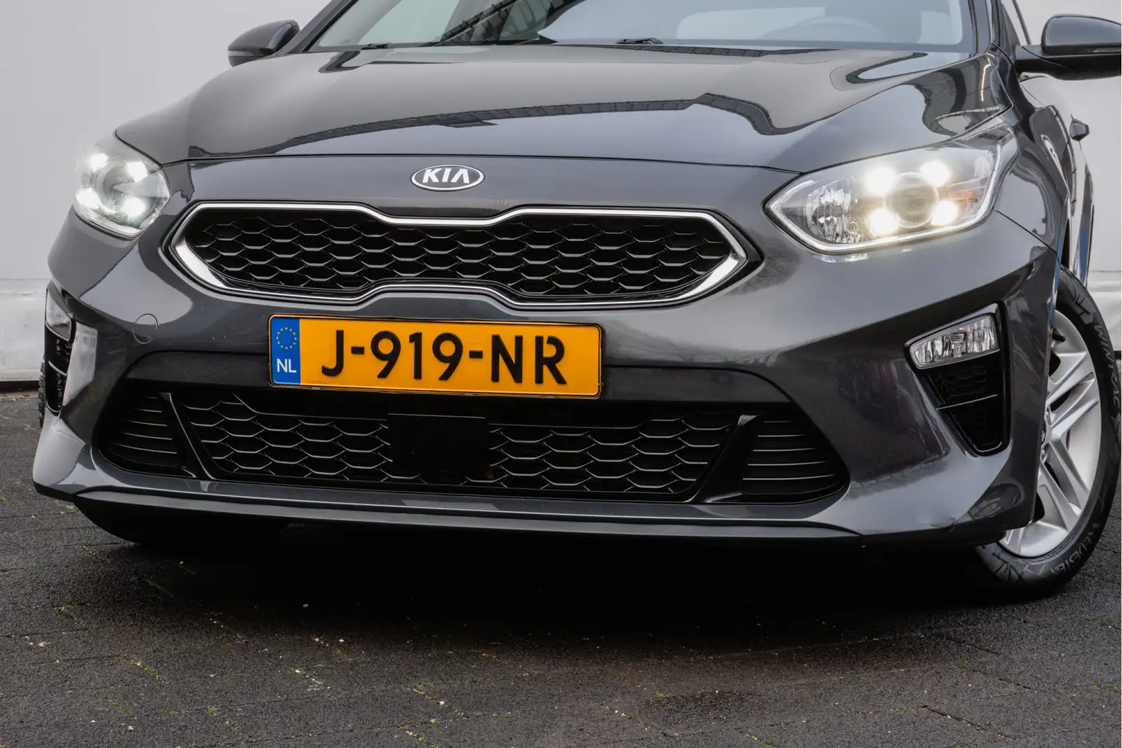 Kia Ceed SW / cee'd SW Sportswagon 1.4 T-GDi Aut. DynamicPlusLine Stuur+s Gri - 2