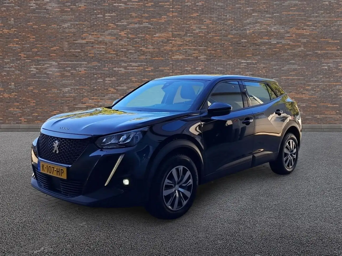 Peugeot 2008 1.5 BlueHDi Blue Lease Active Schwarz - 2