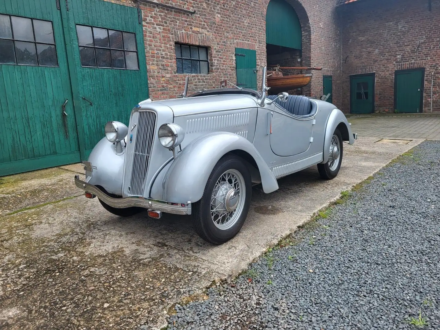 Ford Eifel Roadster Hebmüller Karosserie Cabrio Stříbrná - 2