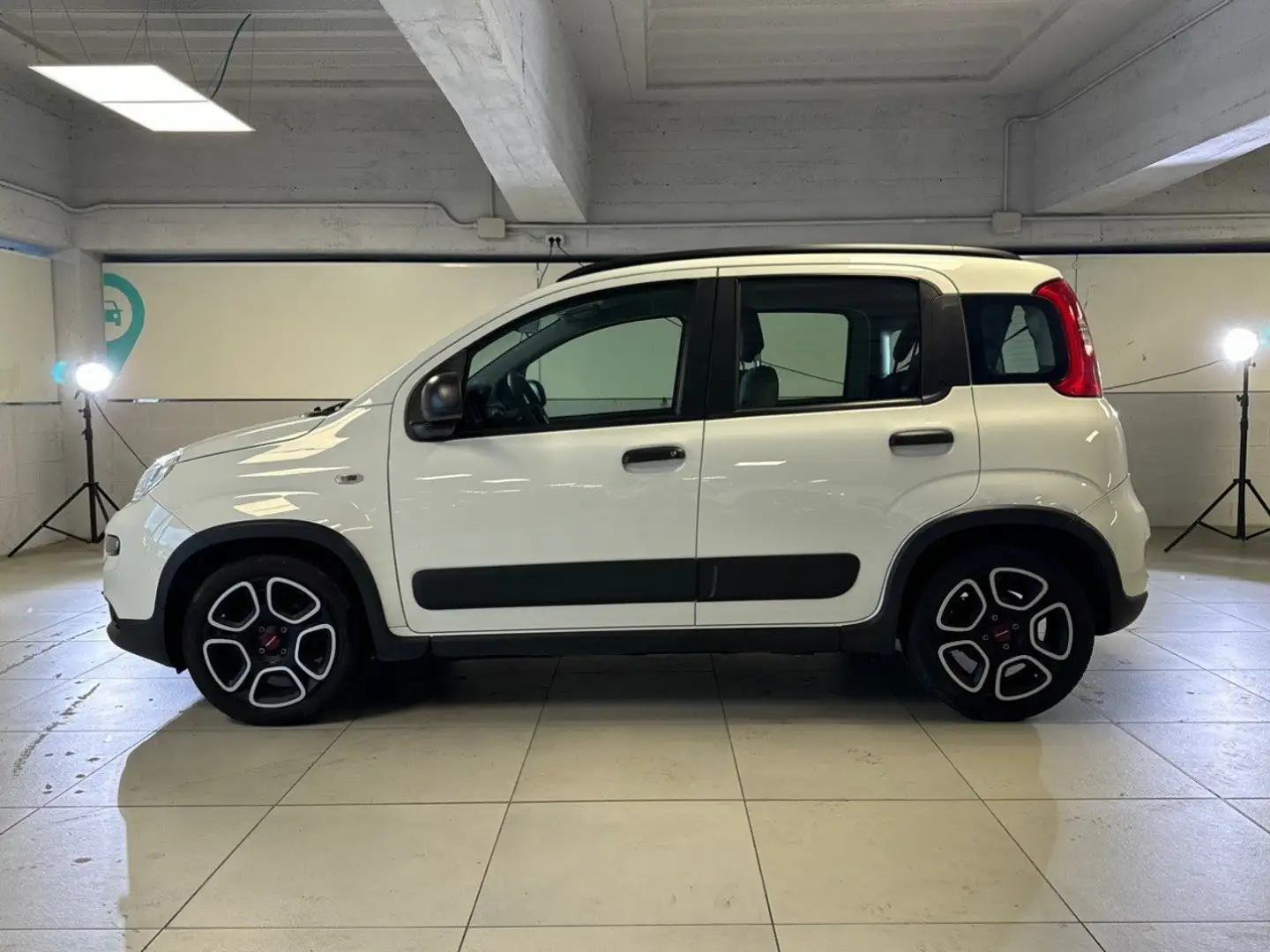 Fiat Panda 1.0 FireFly 70cv S&S Hybrid City Life Blanc - 2