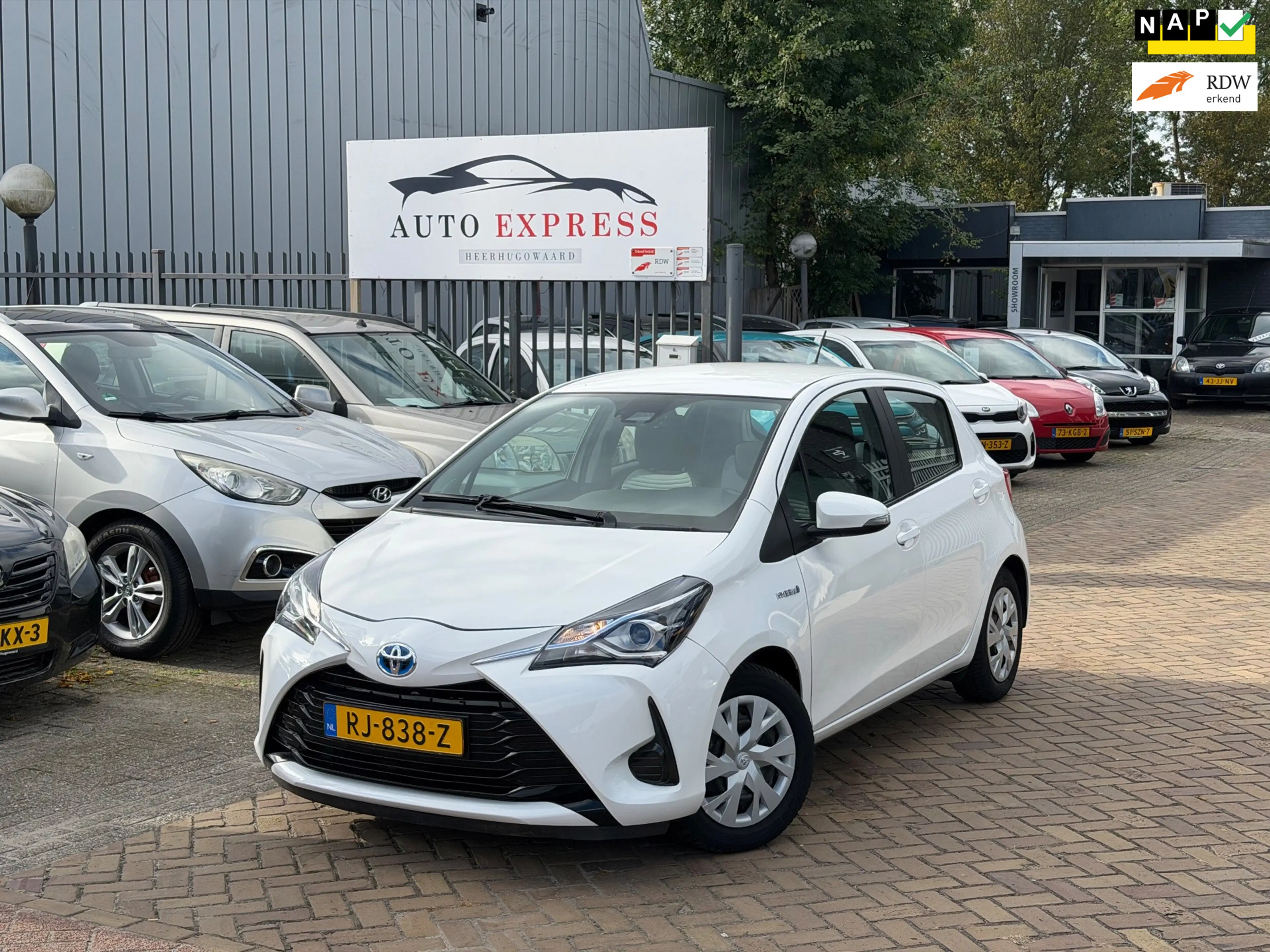 Toyota Yaris 1.5 Hybrid Aspiration Aut/Airco/Navi/Camra/Cruise/