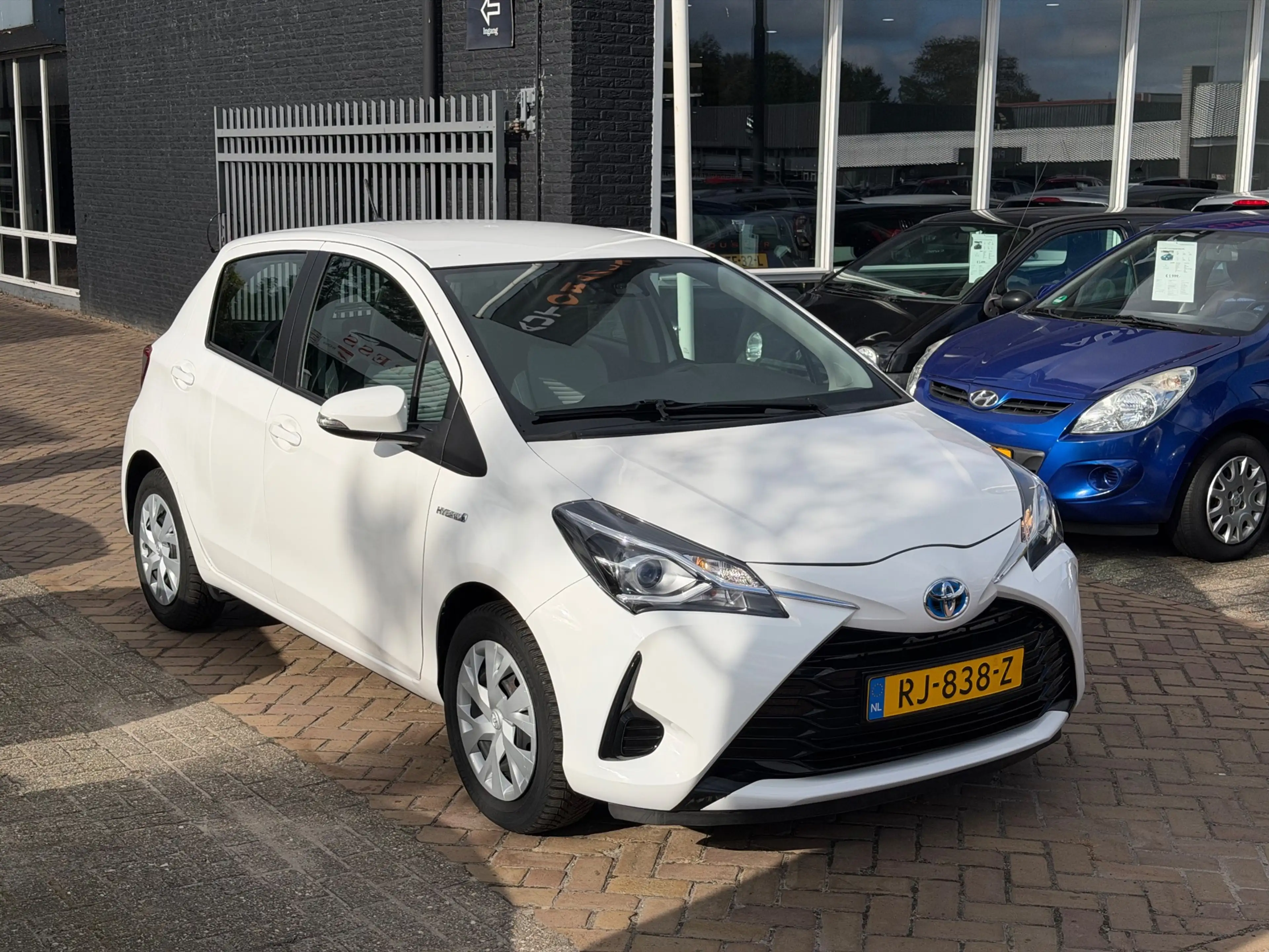 Toyota Yaris 1.5 Hybrid Aspiration Aut/Airco/Navi/Camra/Cruise/ — photo 6