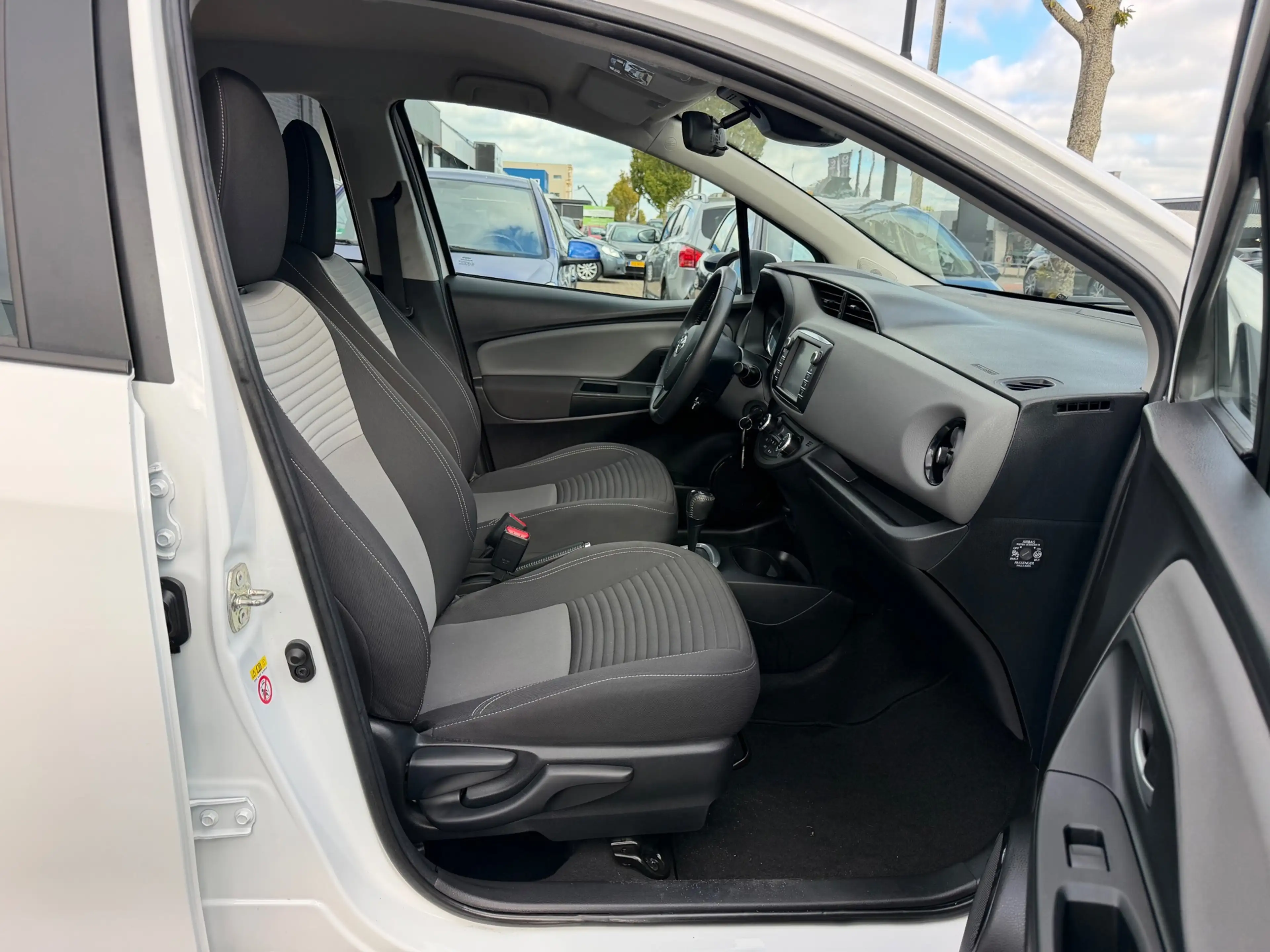 Toyota Yaris 1.5 Hybrid Aspiration Aut/Airco/Navi/Camra/Cruise/ — photo 10