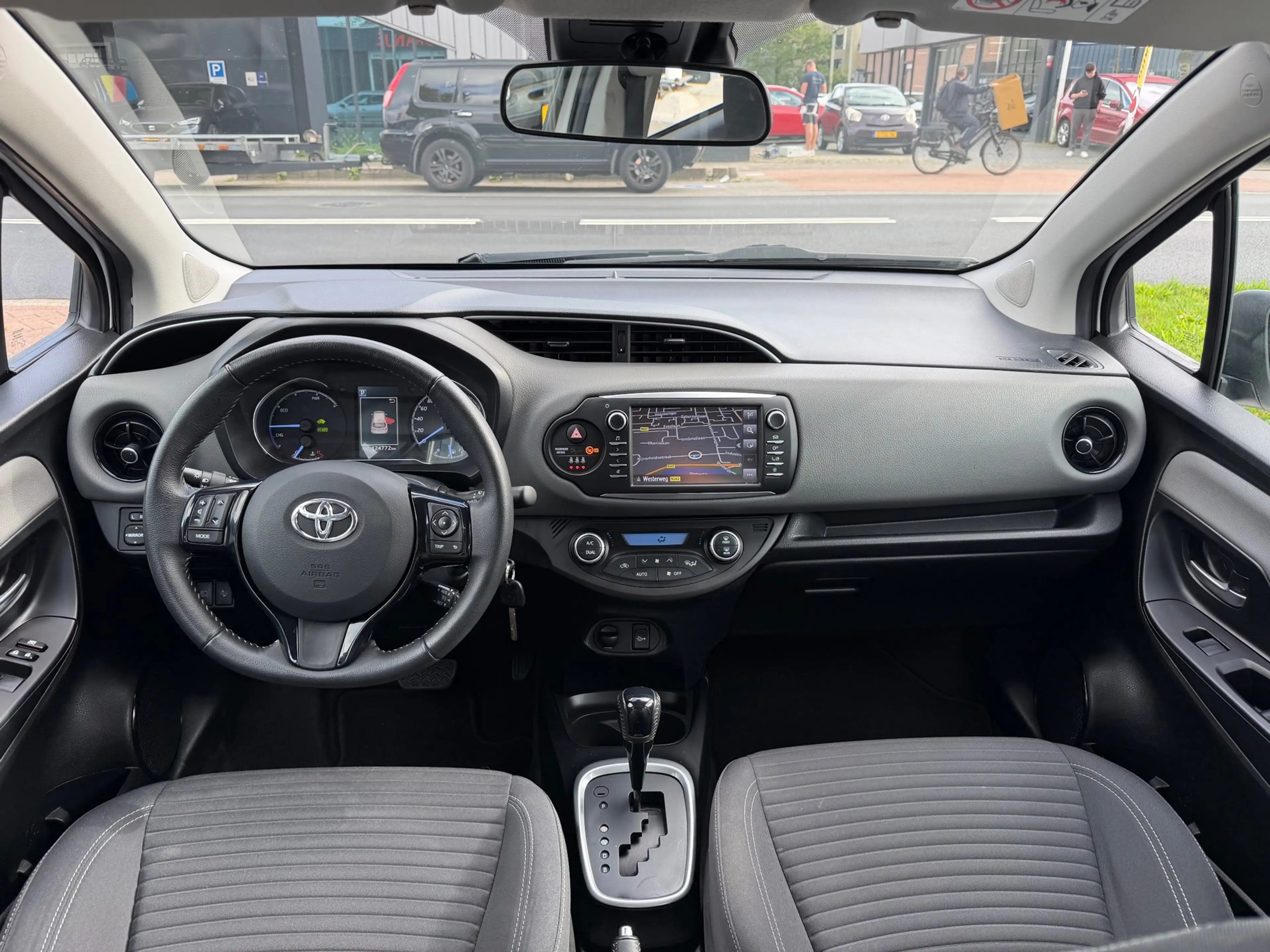 Toyota Yaris 1.5 Hybrid Aspiration Aut/Airco/Navi/Camra/Cruise/ — photo 2