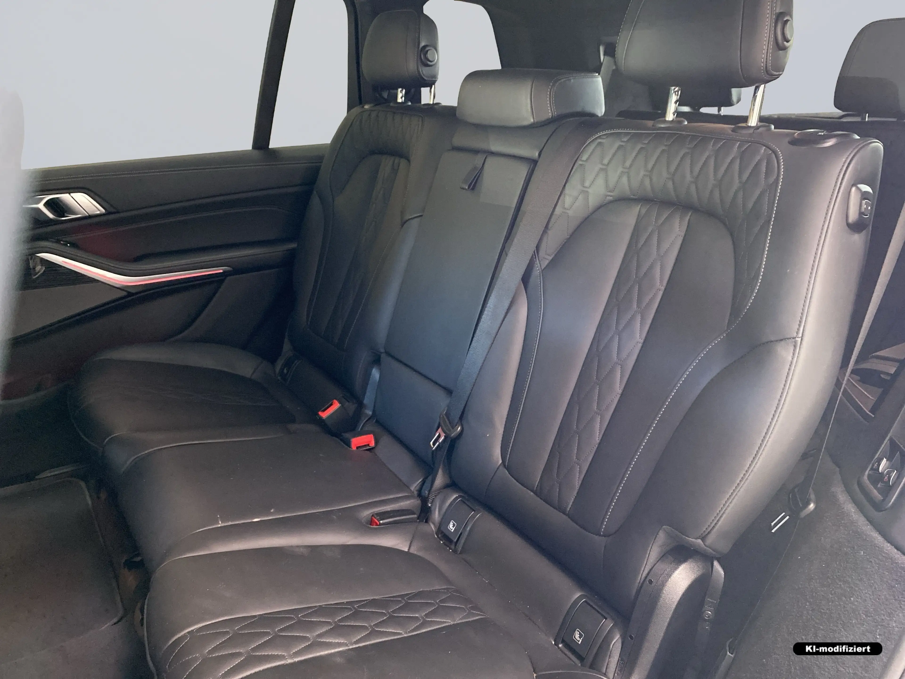 BMW X7 xDrive40i — photo 9