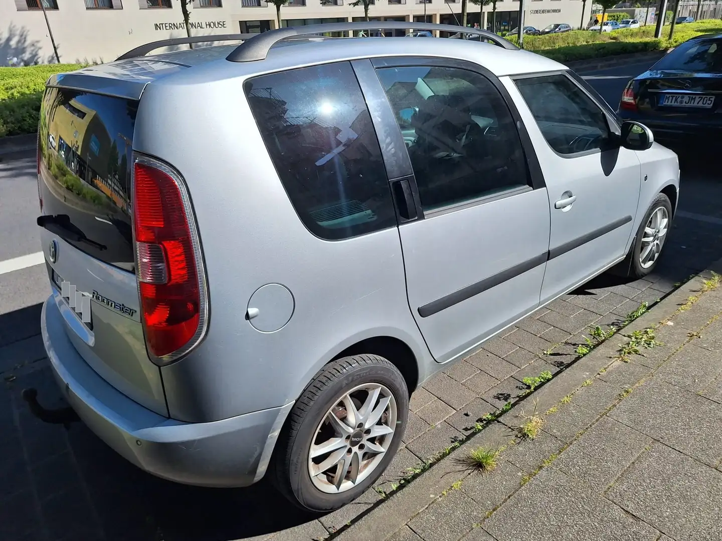Skoda Roomster Roomster 1.6 16V TiptronicComfort Silber - 2
