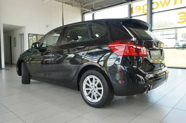 BMW 2 Series view 7