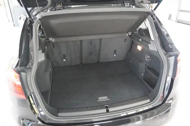 BMW 2 Series view 8