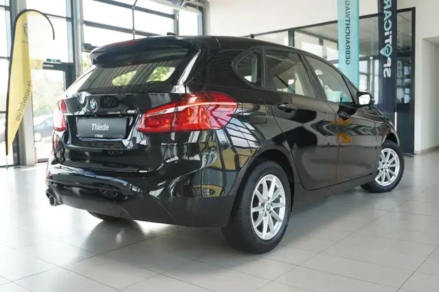 BMW 2 Series view 6
