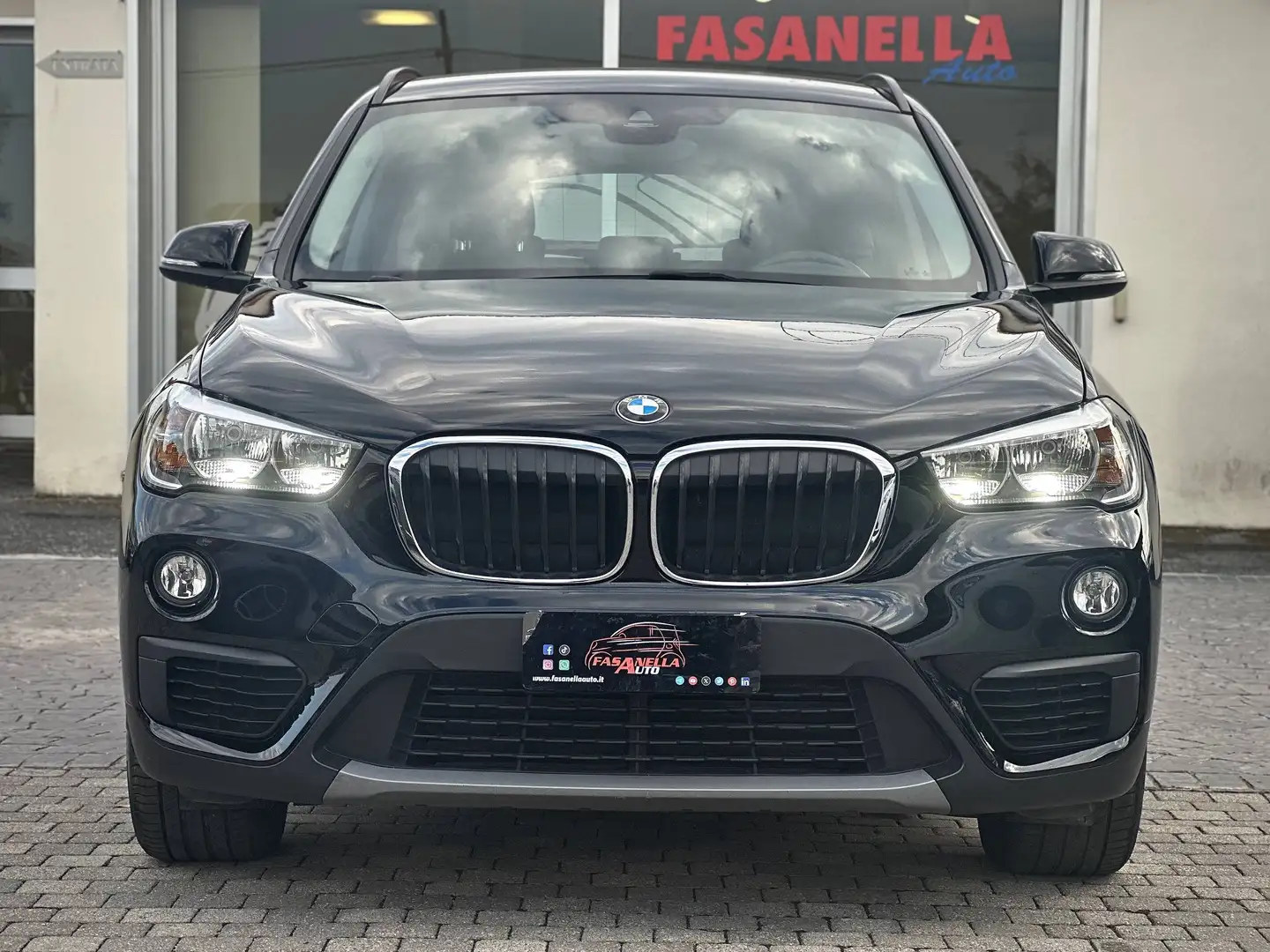 BMW X1 X1 sdrive18i 140cv  ITALIANA-UNIPRO'-NO VINCOLI Nero - 2