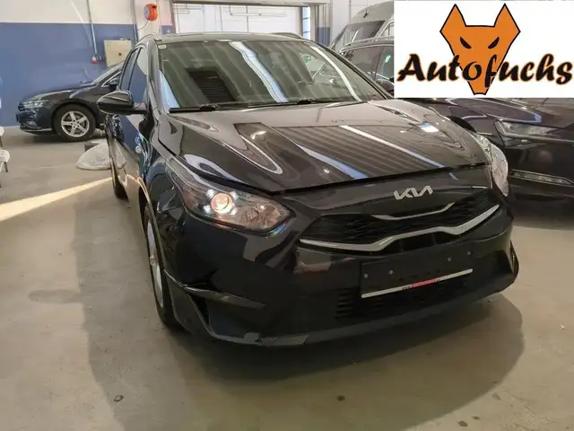 Kia Ceed SW / cee'd SW 1,5 TGDI Silber * Spurhalteass., Kamera, usw...)