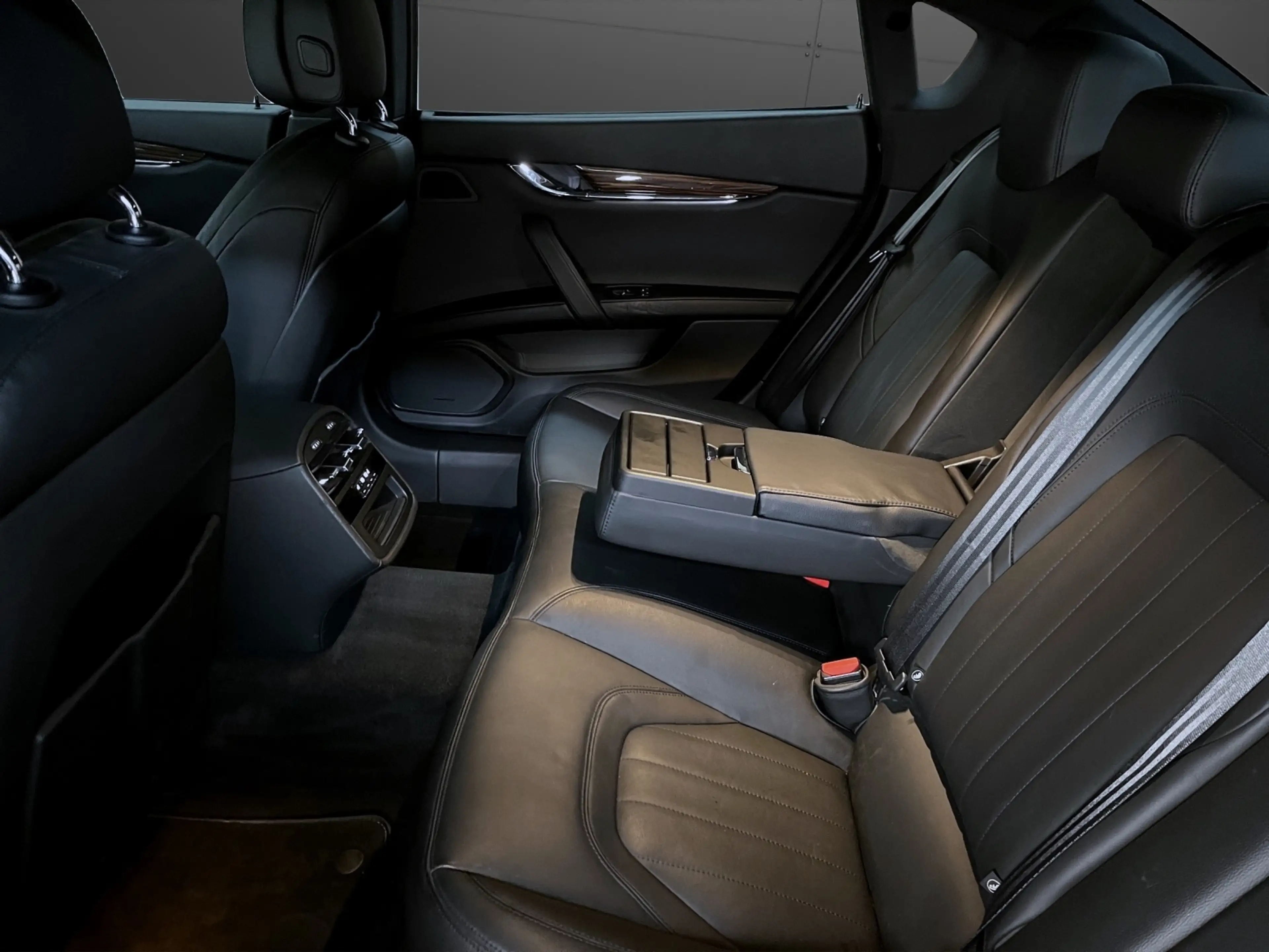 Maserati Quattroporte Diesel MY17 — photo 9