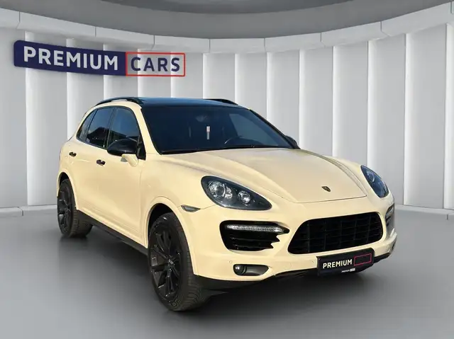 Porsche Cayenne view 7