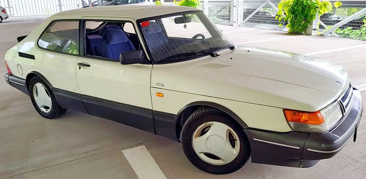Saab 900 i 16, foto 1