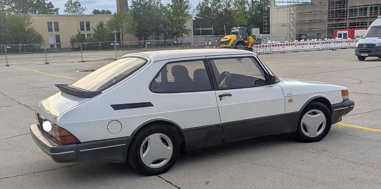 Saab 900 i 16, foto 2