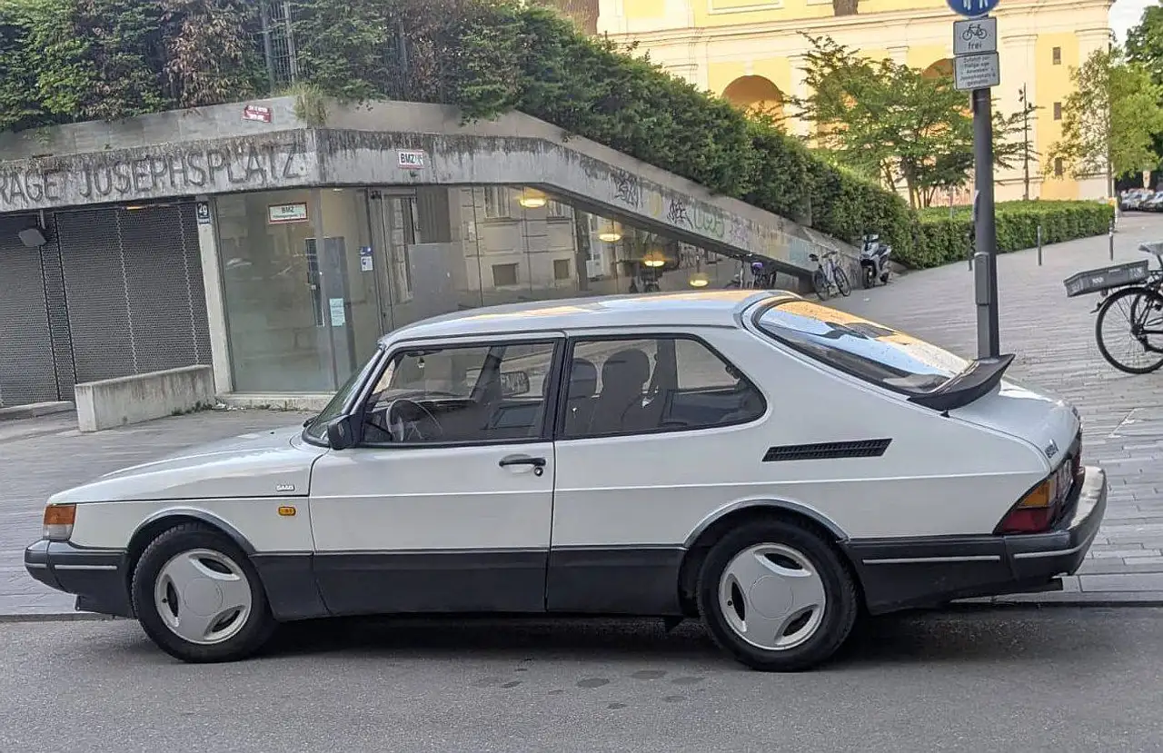 Saab 900 i 16, foto 3