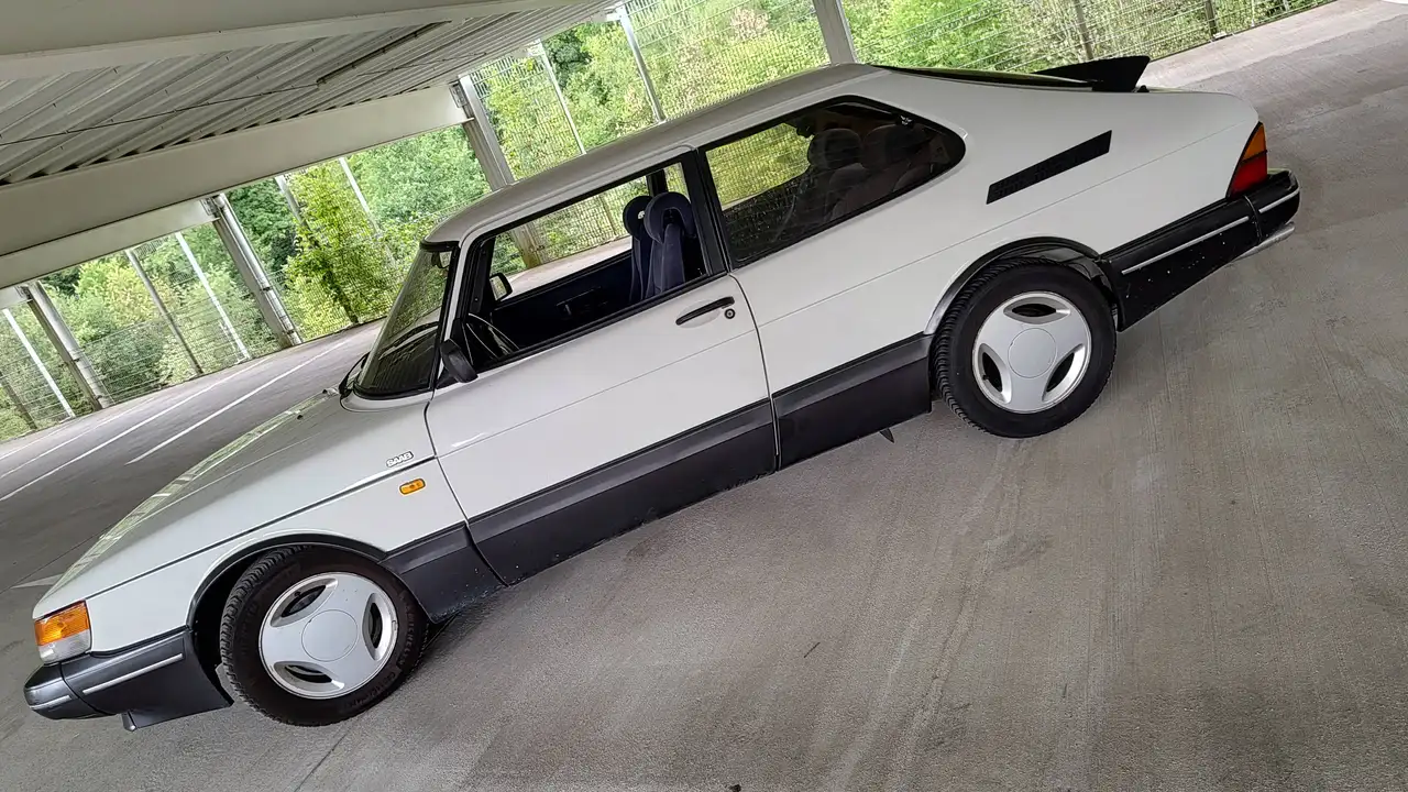 Saab 900 i 16, foto 4