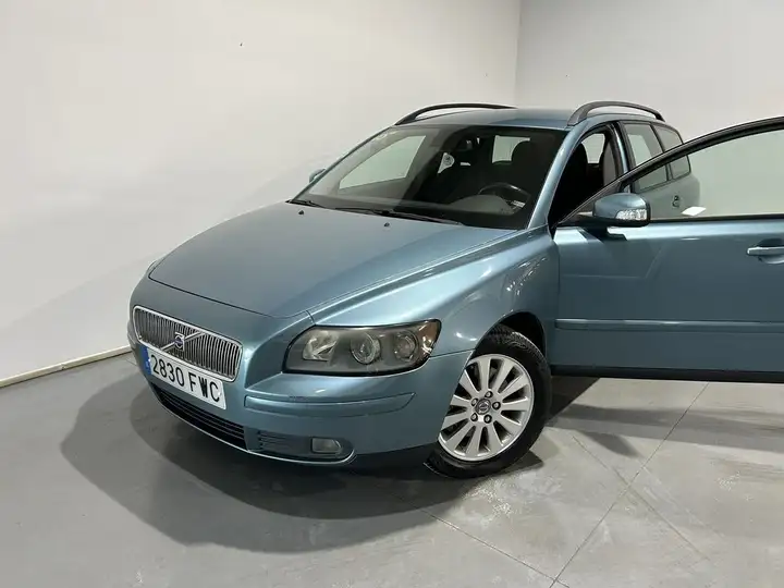 Volvo S40 2.0D Momentum 2007, foto 3
