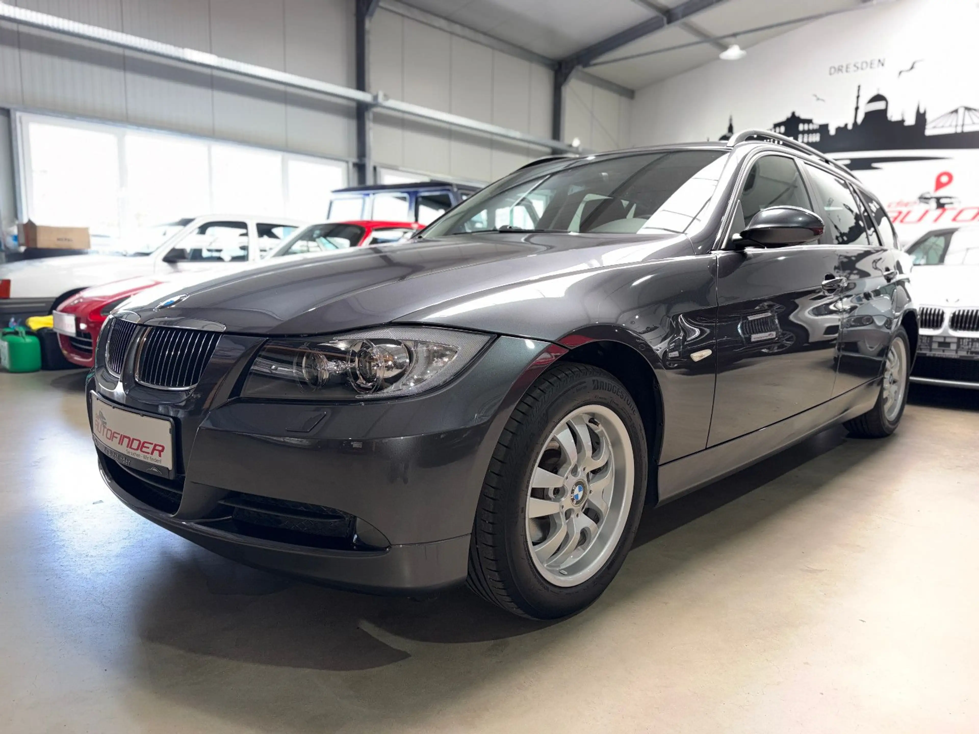 BMW 325 i Touring Xenon,Sitzheizung,PDC,Alu — photo 7