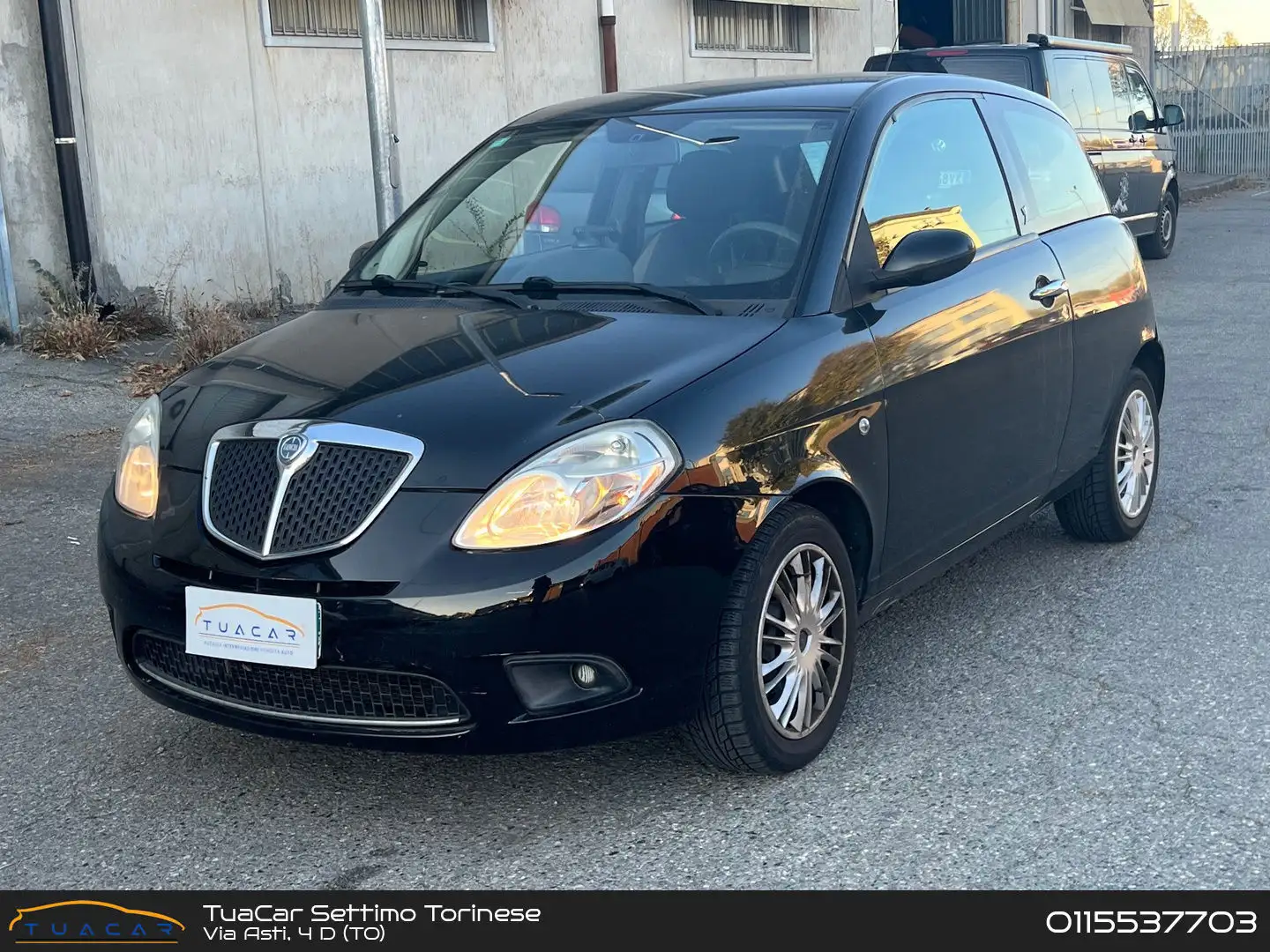 Lancia Ypsilon Versus 1.2 Zwart - 1