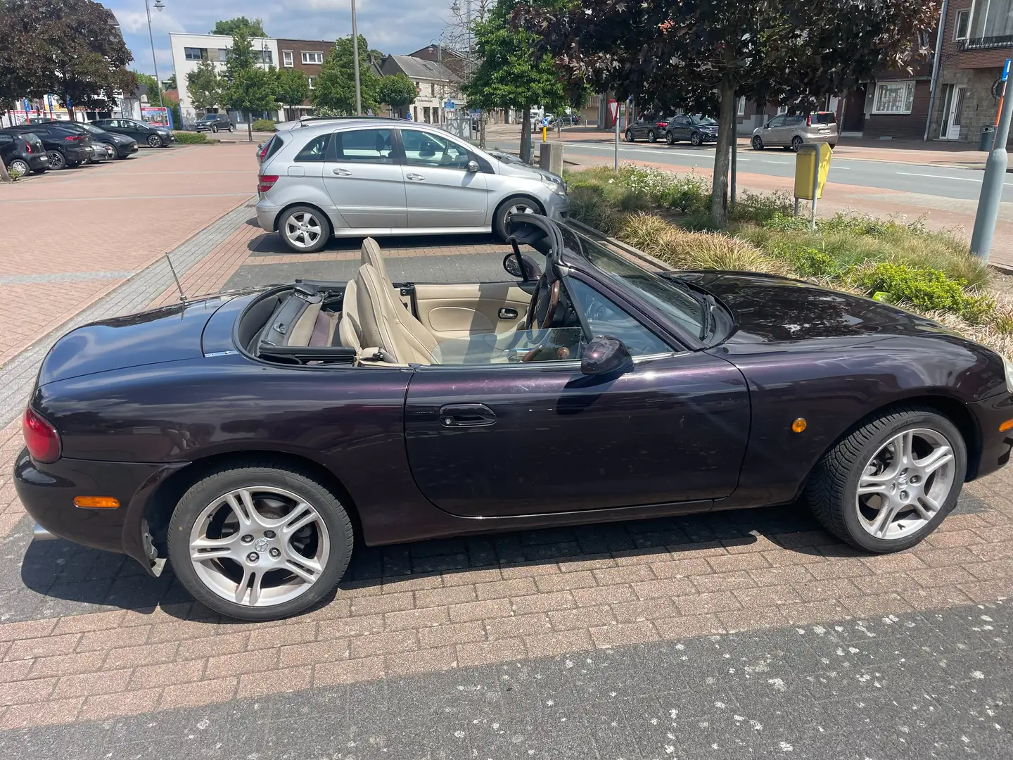 Mazda MX-5 1,6 i 16 V Memories 111 Mauve - 2