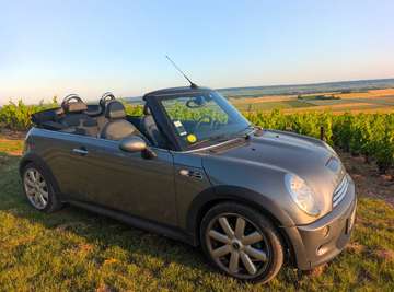 Cabriolet Cooper S Sidewalk