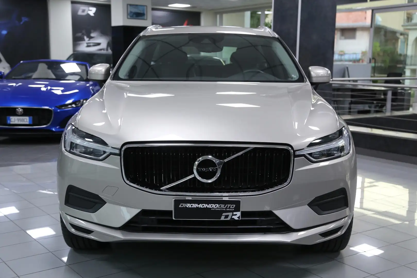Volvo XC60 B4 (d) mhev AWD Geartronic Momentum Or - 2