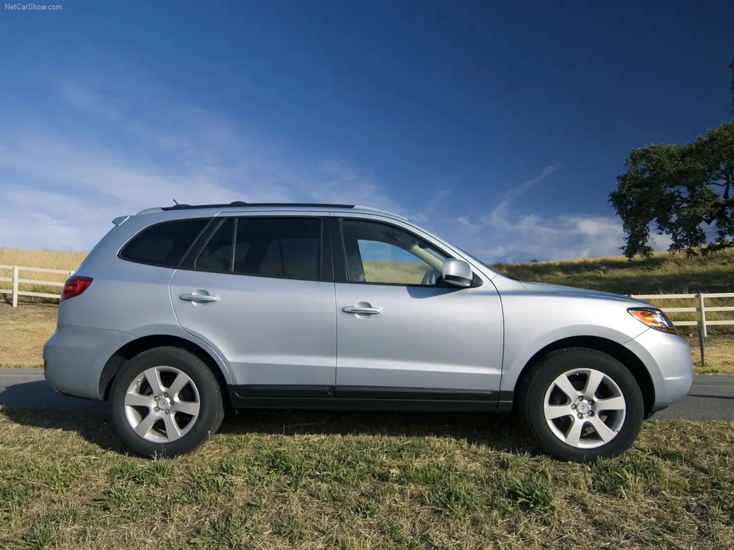 Hyundai SANTA FE Santa Fe 2.2 crdi vgt Dynamic Sun Stříbrná - 1