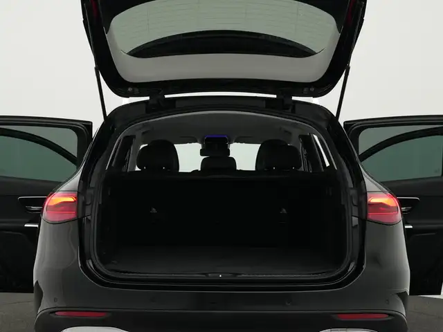 Mercedes-Benz GLC view 17
