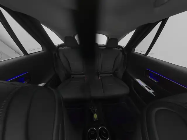 Mercedes-Benz GLC view 23