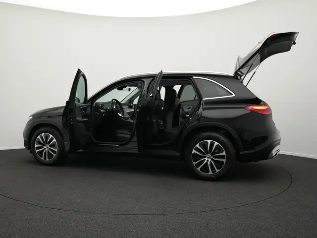 Mercedes-Benz GLC view 16