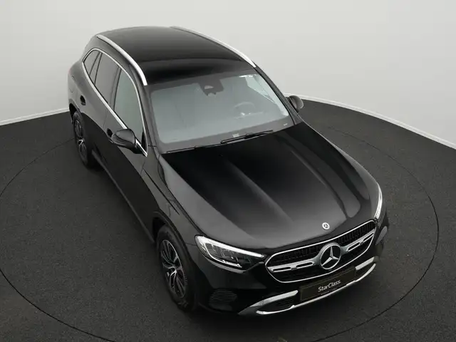 Mercedes-Benz GLC view 12