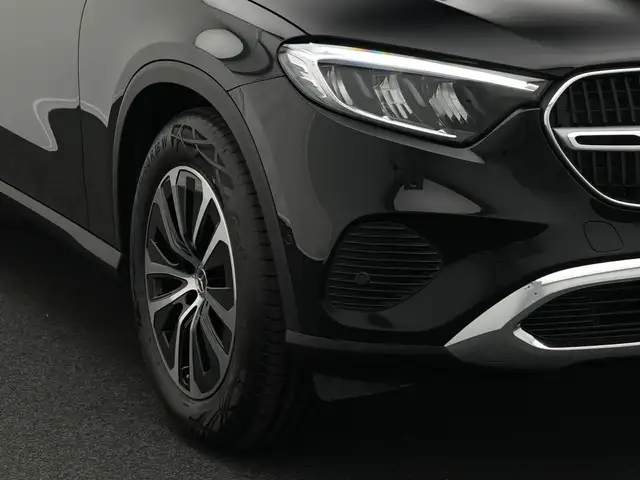 Mercedes-Benz GLC view 9