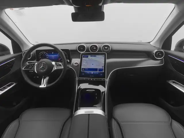 Mercedes-Benz GLC view 18