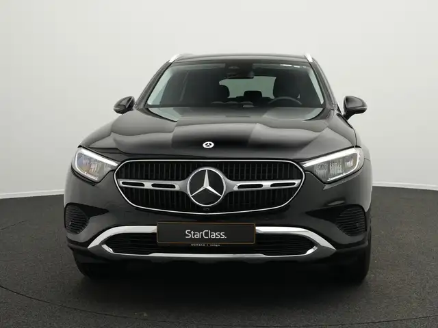 Mercedes-Benz GLC view 2
