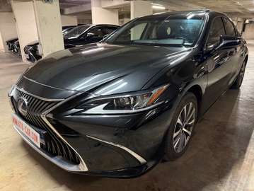 18500ht ES 300H BUSINESS PLUS