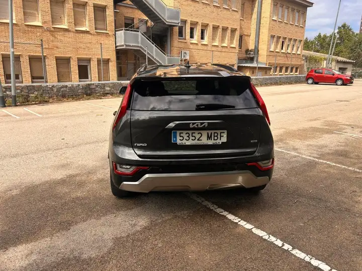 Kia Niro 1.6 HEV Drive 2022, foto 2