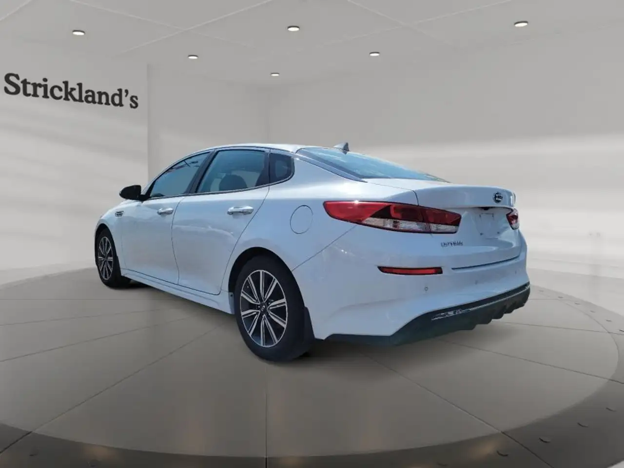 Kia Optima снимка Kia Optima