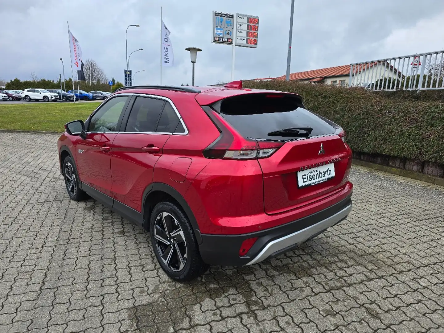 Mitsubishi Eclipse Cross Plug-in Hybrid PLUS mit Intro Edition-Paket Rot - 2