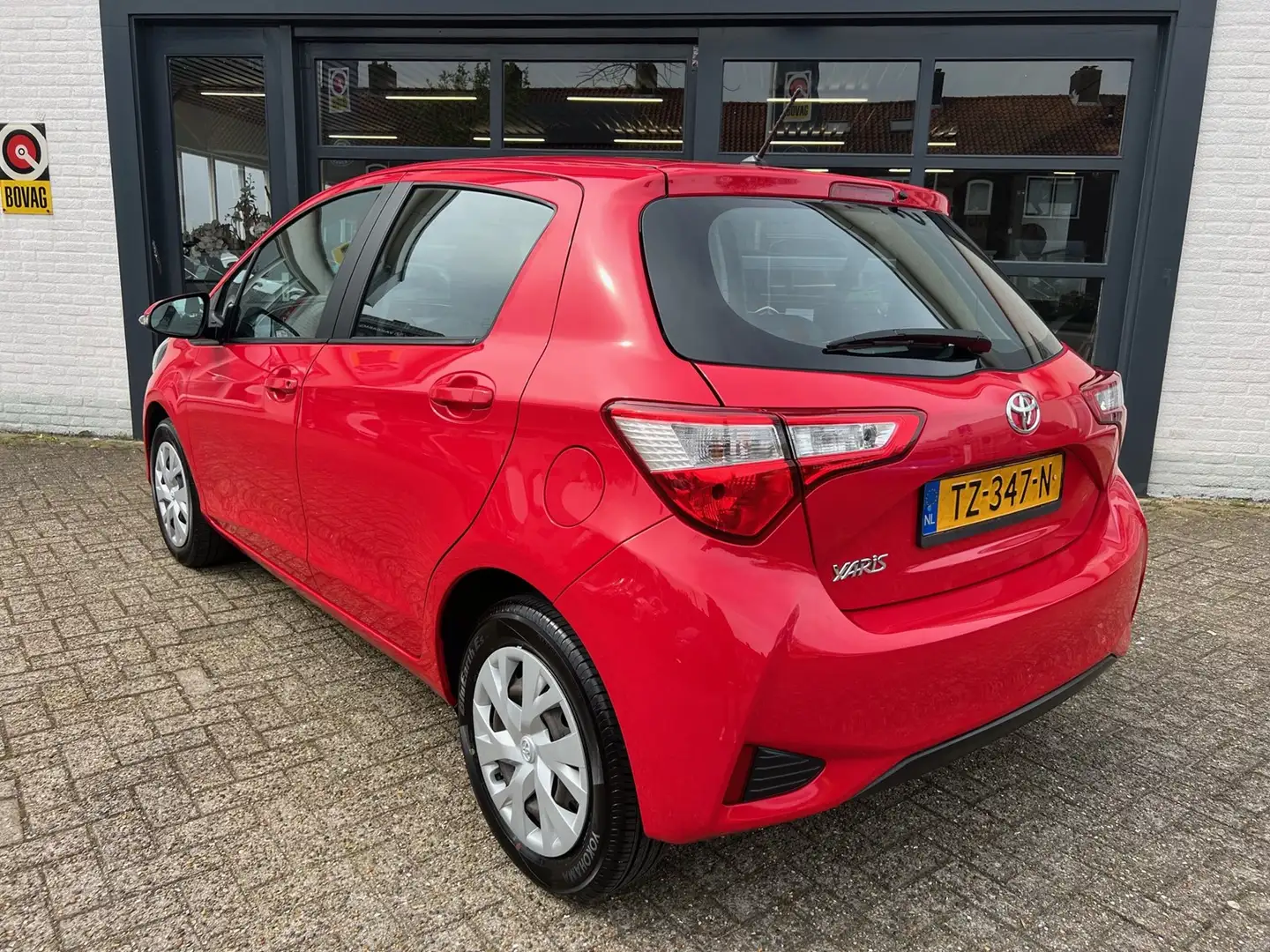 Toyota Yaris 1.0 VVT-i Comfort - Airco - Rood - 2