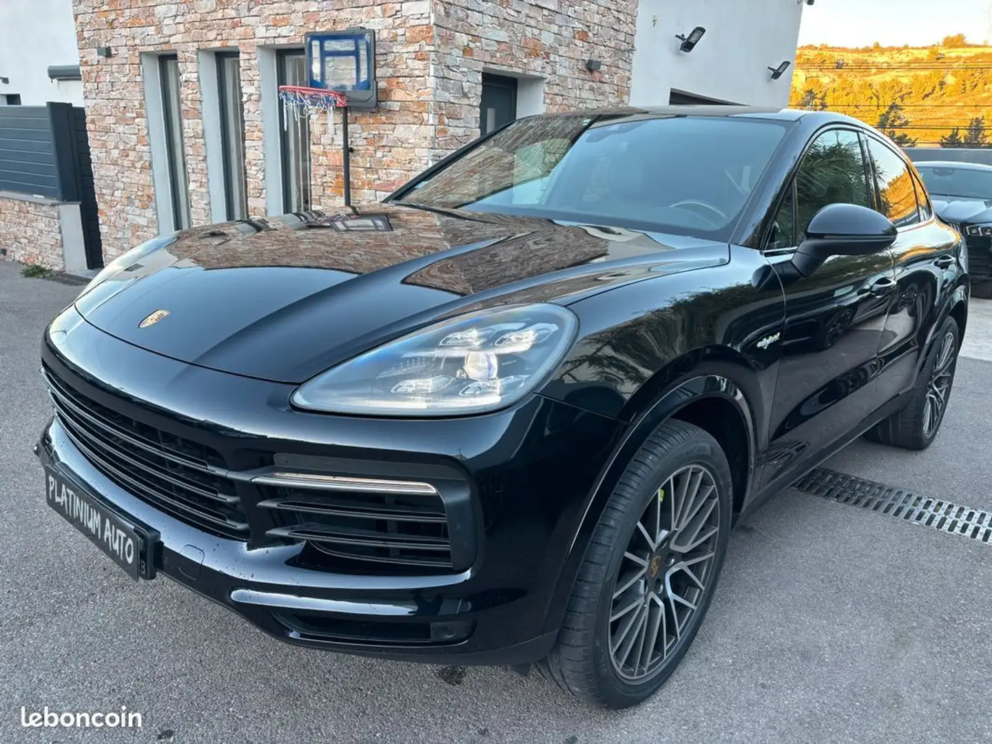 Porsche Cayenne III Coupé 3.0 V6 E-Hybrid 462 Noir - 1