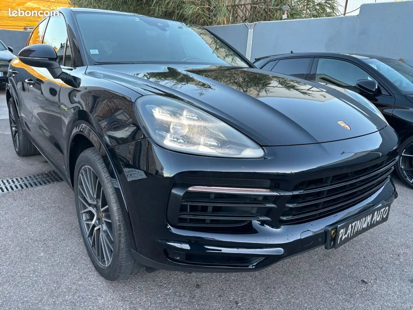Porsche Cayenne III Coupé 3.0 V6 E-Hybrid 462 Noir - 2