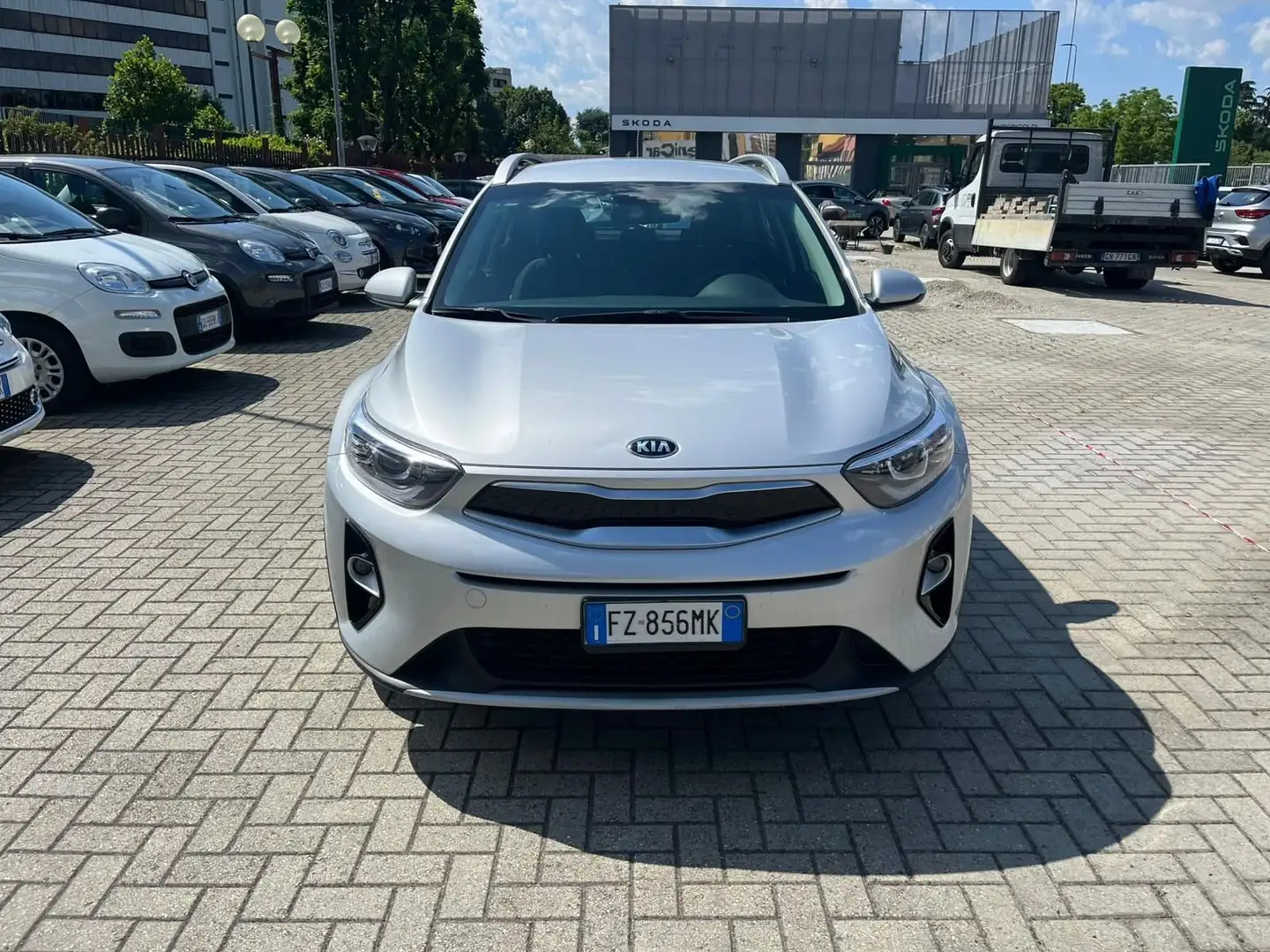 Kia Stonic 1.4 MPI 100CV EcoGPL Style Grey - 2