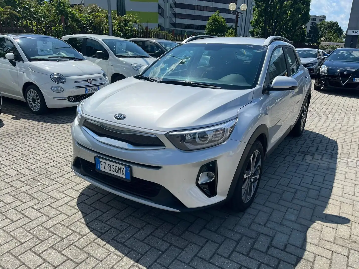 Kia Stonic 1.4 MPI 100CV EcoGPL Style Grey - 1