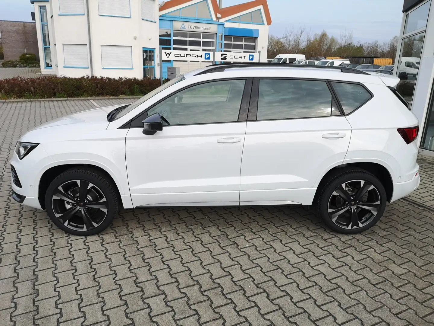 CUPRA Ateca 1.5TSI 150PS DSG Topview AHK *AKTION Weiß - 2