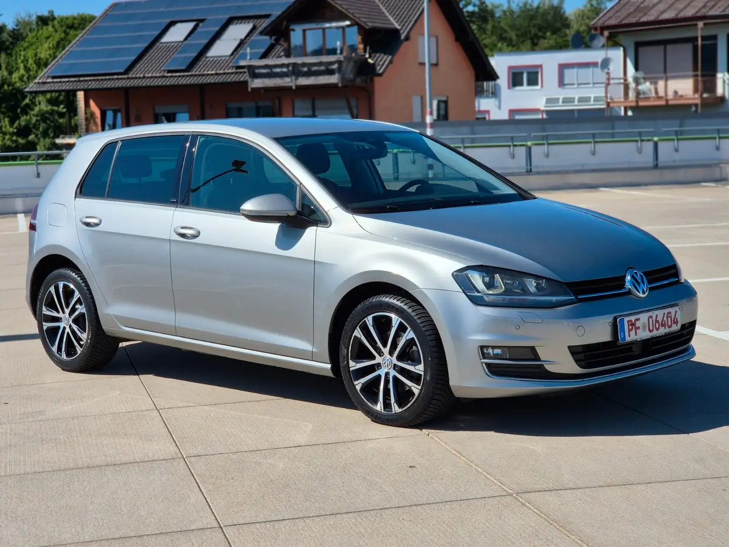 Volkswagen Golf VII Lim. Allstar BMT DSG 100tkm Bi-Xenon Silber - 1