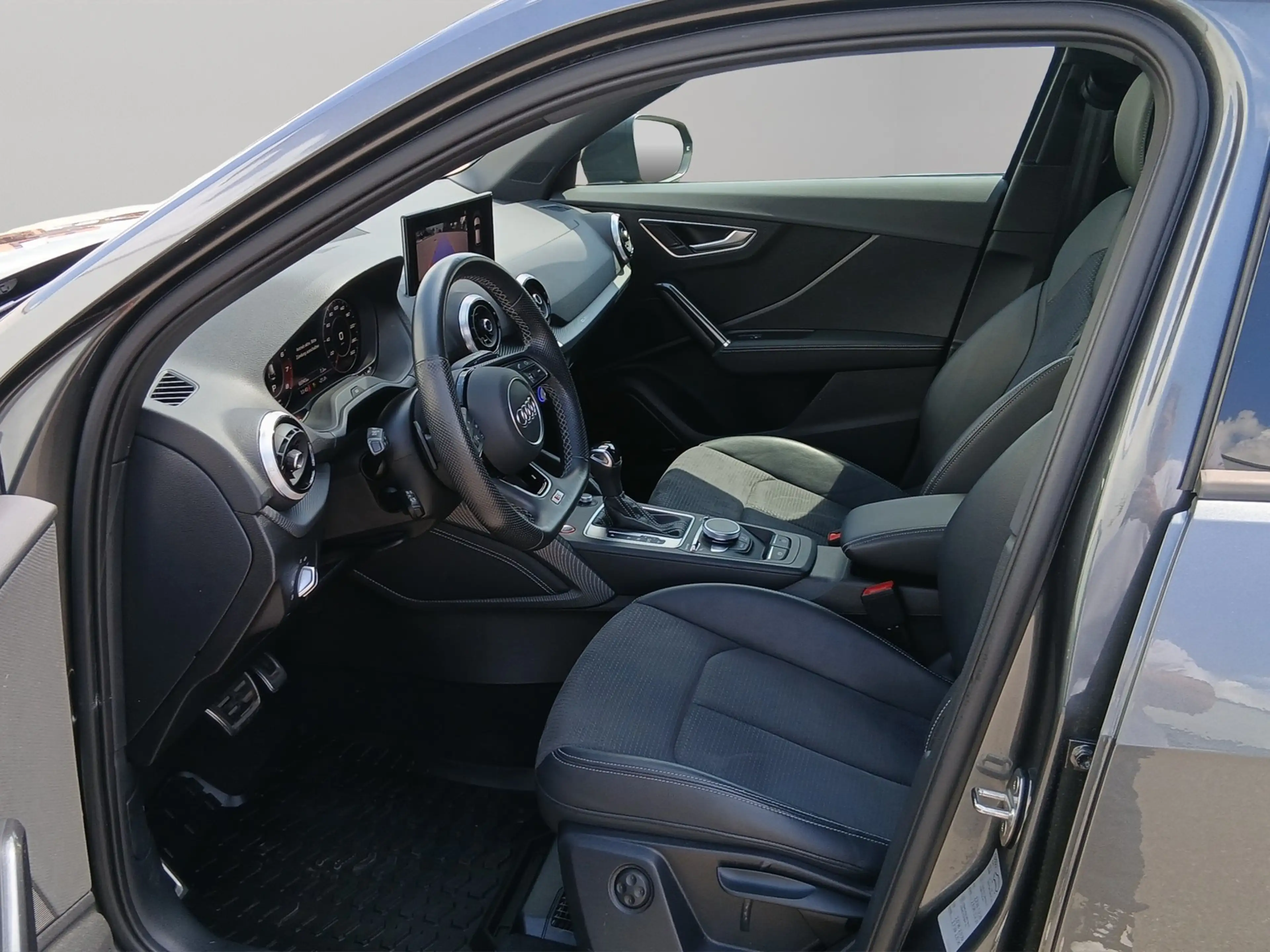 Audi SQ2 2.0 TFSI qu. SONOS Matrix AHK — photo 9