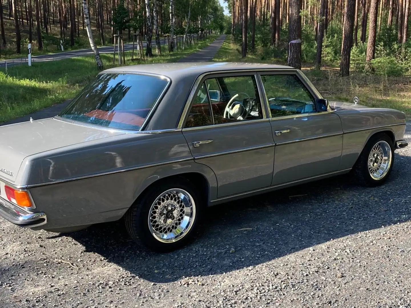 Mercedes-Benz 200 Сірий - 1