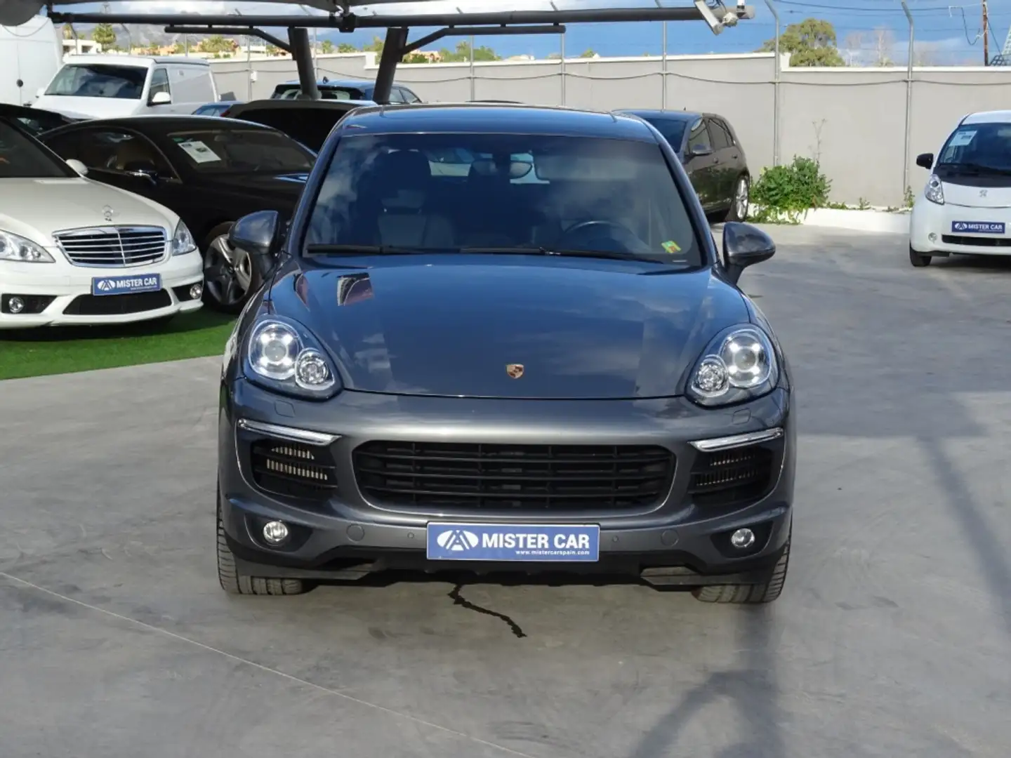 Porsche Cayenne S Diesel Aut. Gris - 2